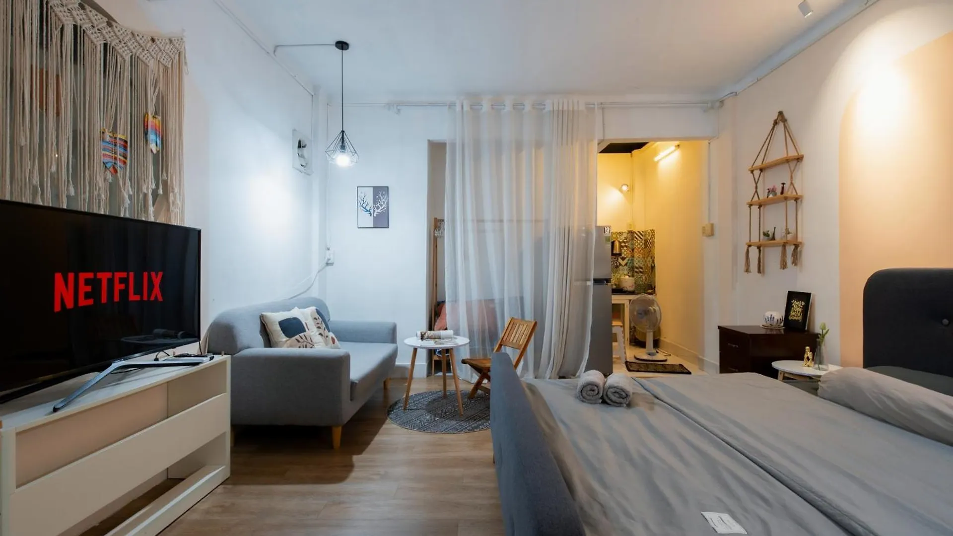 Studio Lagom 16: Urban Oasis near Notre-Dame Cathedral Ho Chi Minh City